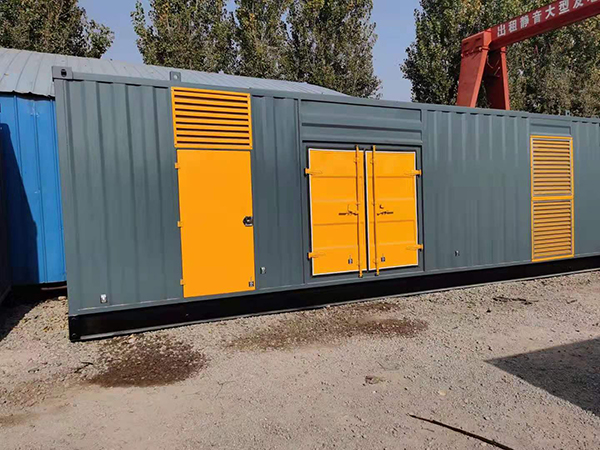 仁布300kw 柴油发电机组用多大的空气开关？