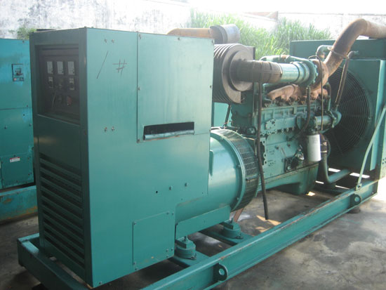 仁布租赁发电机- 发电机碳刷磨损的原因是什么
