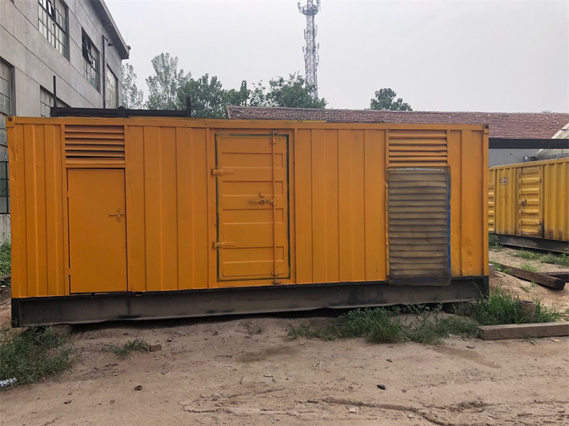 仁布柴油发电机如何判断新机油是否已经完全充满机油滤清器？