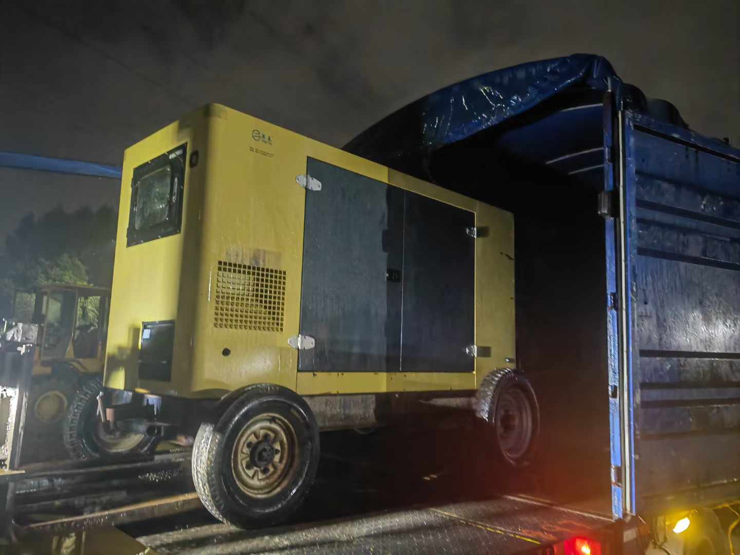 仁布如何根据负载特性选择合适的柴油发电机？