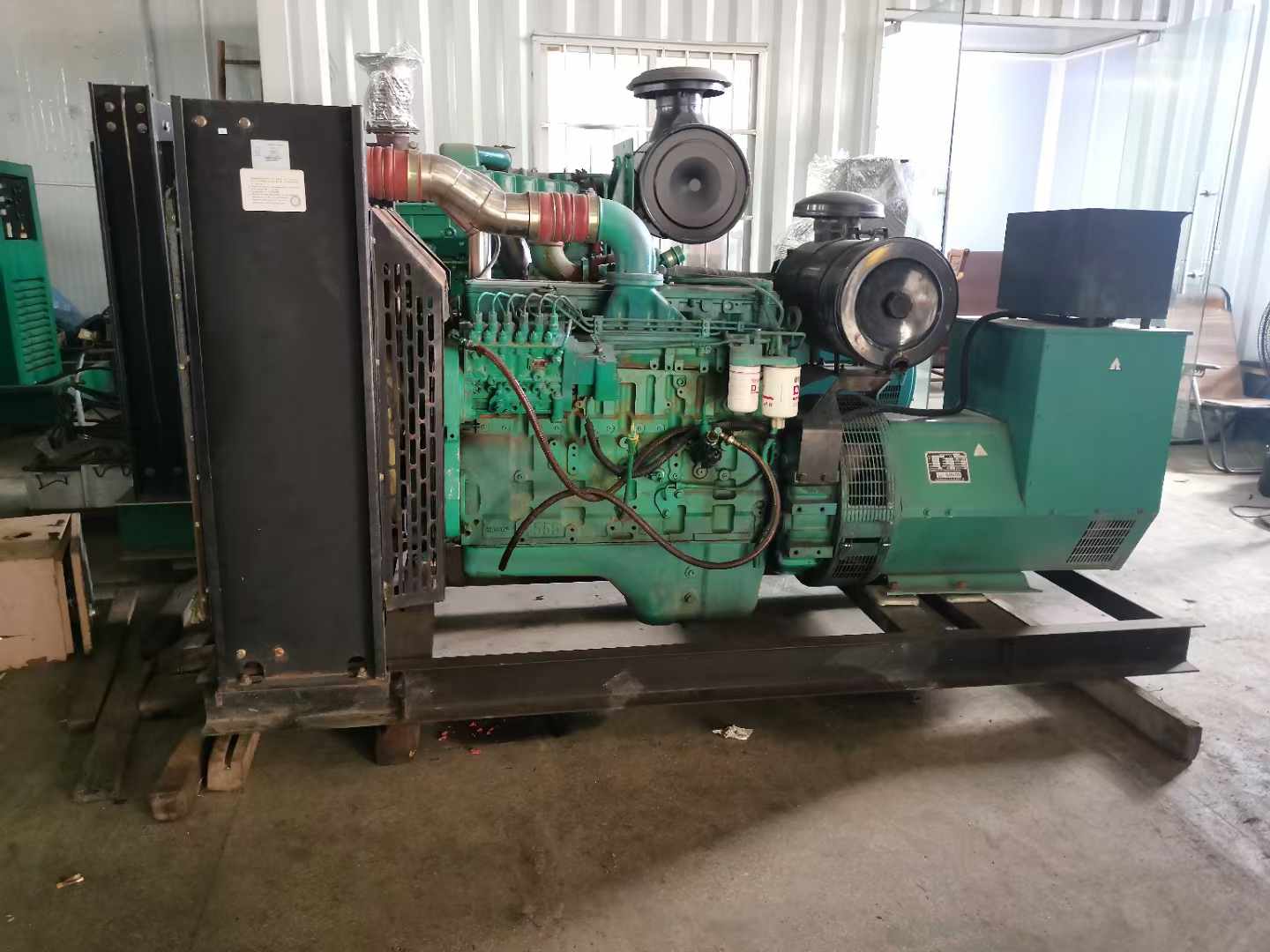 仁布发电机租赁如何确定电缆的承载电流是否在安全范围内？