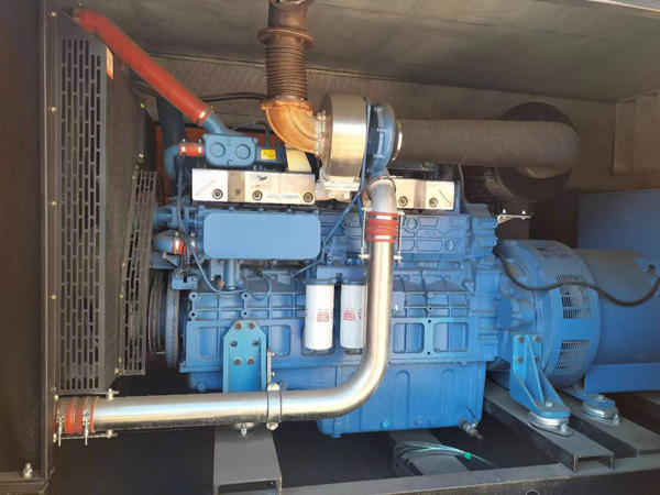 仁布柴油发电机组一般有几种电压输出？