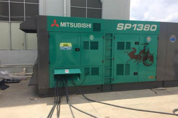 仁布为什么有些柴油发电机组的输出电压可以调节？