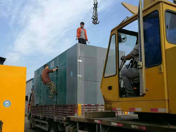 仁布更换水冷式机油散热器密封件的操作流程是怎样的？